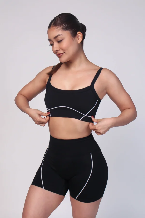 Top Black Essential